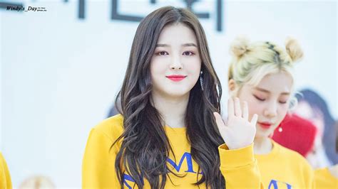 Nancy (singer) .
